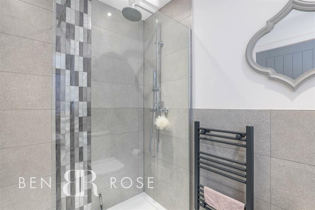 Bedroom Two Ensuite