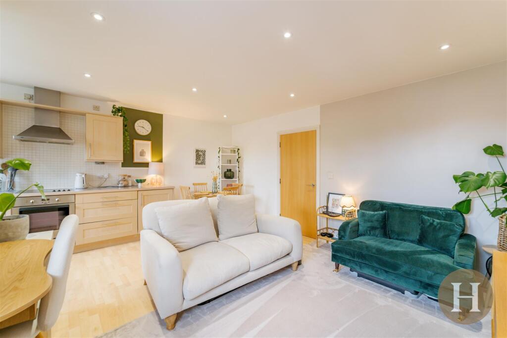 Hadleigh Estate Agents-7.jpg