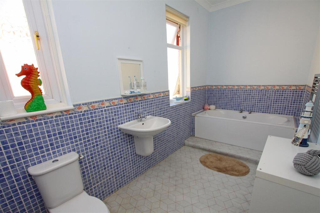 Bathroom.jpg
