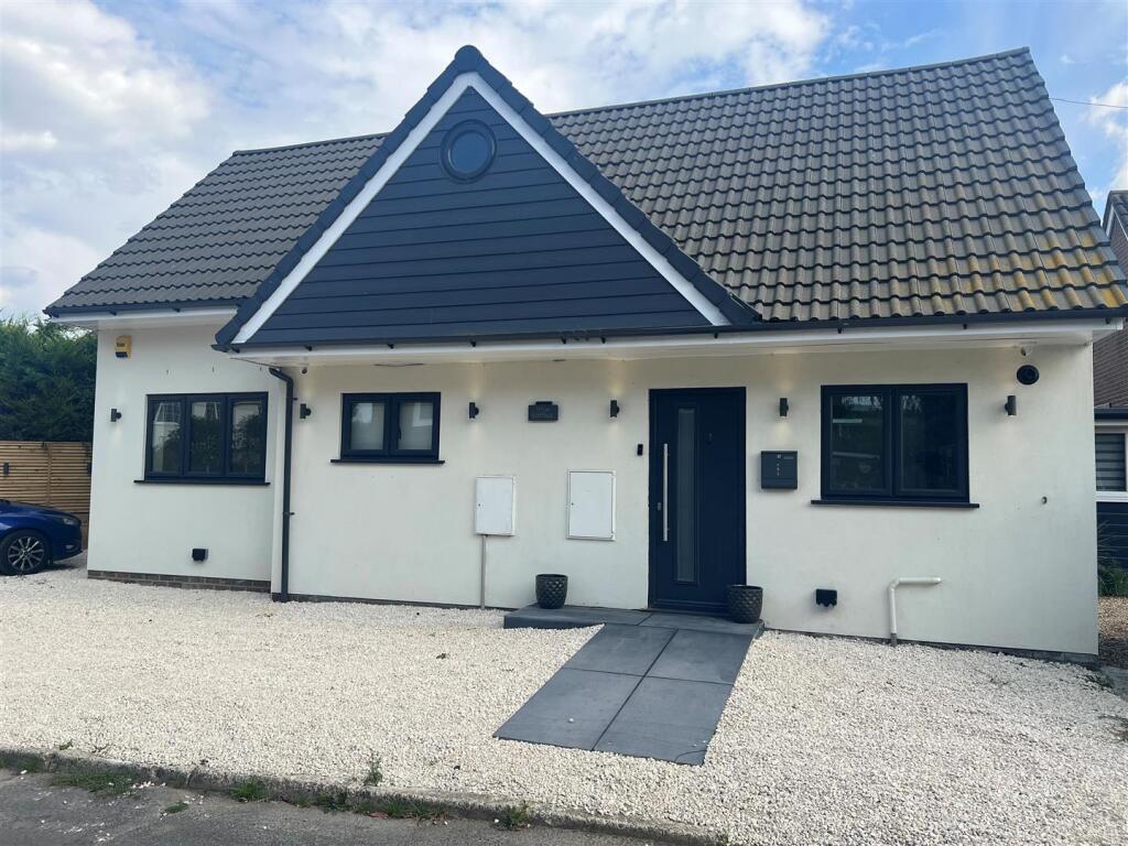 Titch Cottage 22.jpg