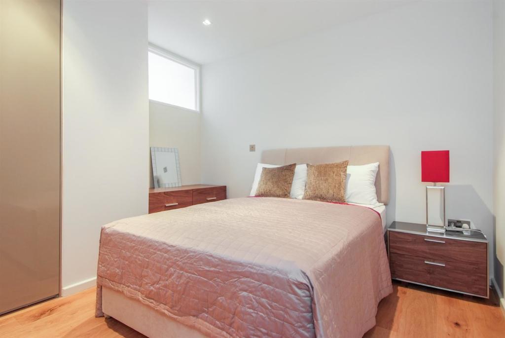 Meritas_15_bed.jpg