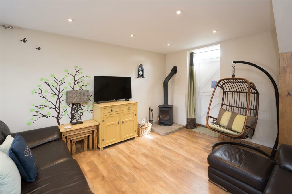 Humble Bee Sitting room