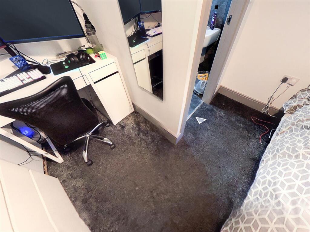 Screenshot 2024-10-0