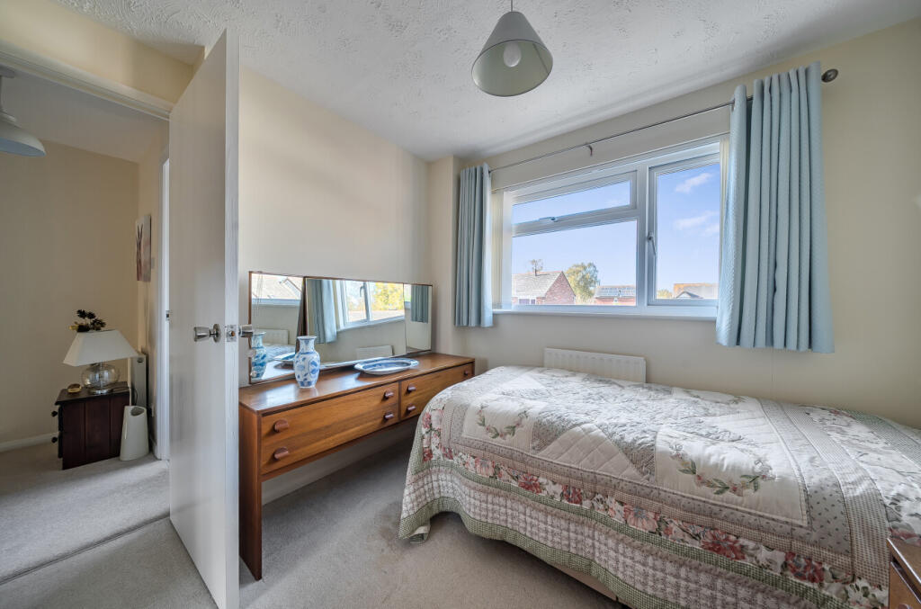 1372851-2-6900d43...