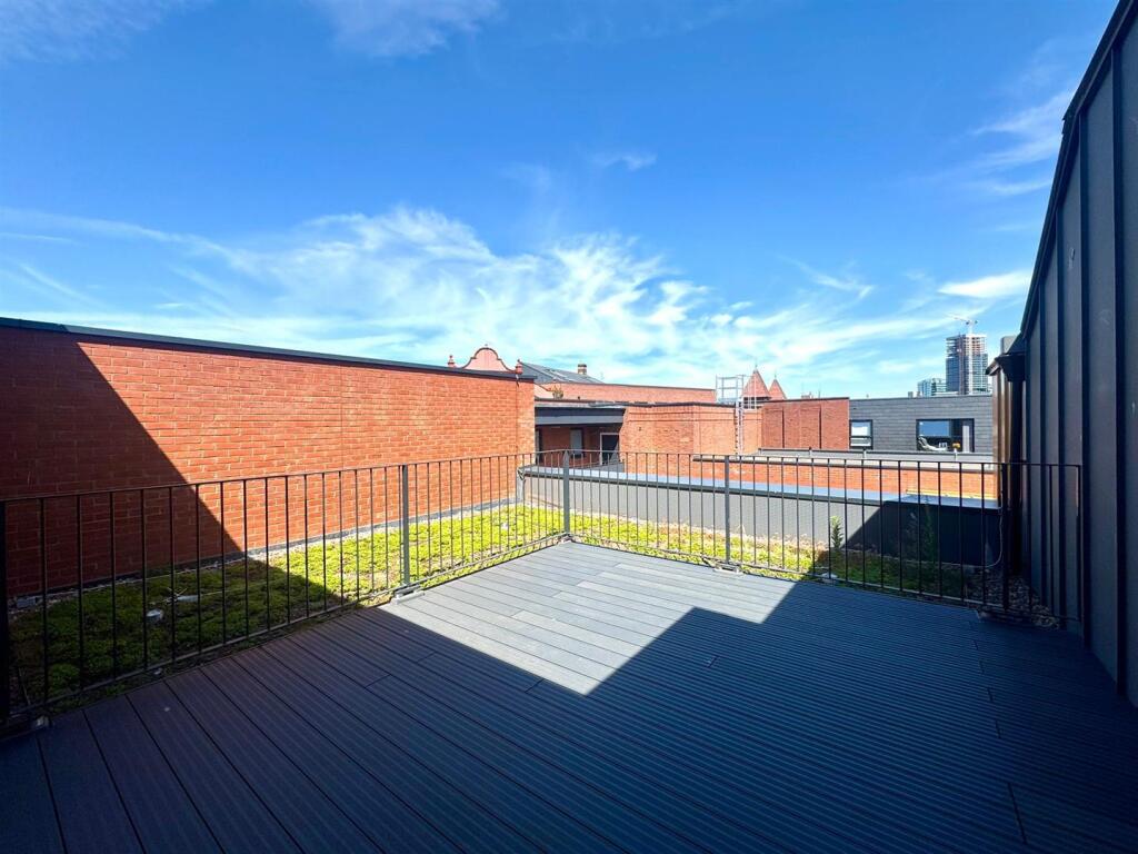 Terrace pic 1.jpeg
