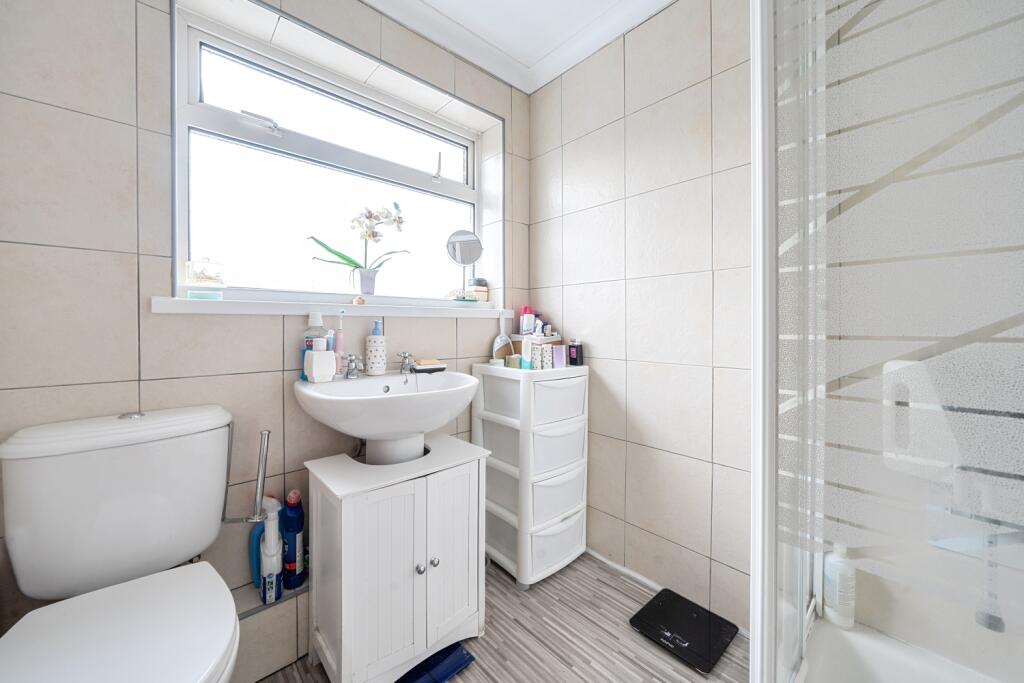 Langley bathroom