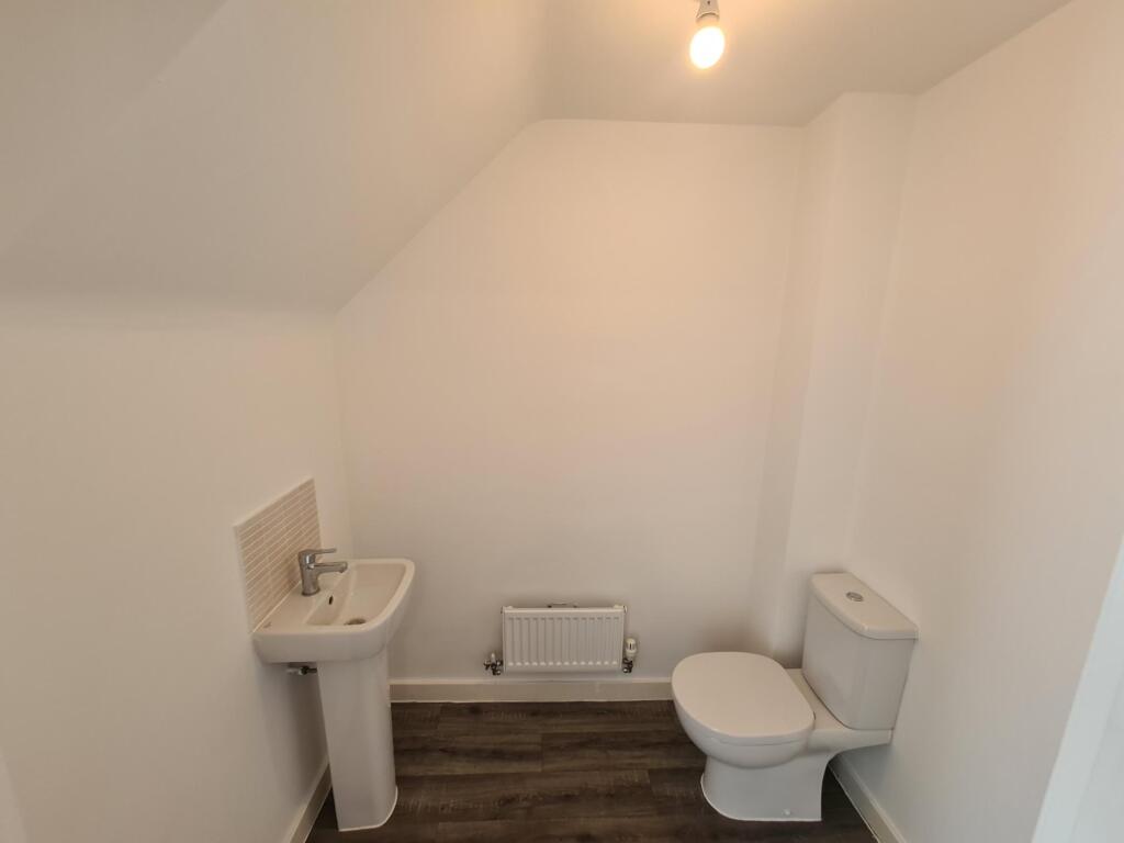 Cloakroom/wc