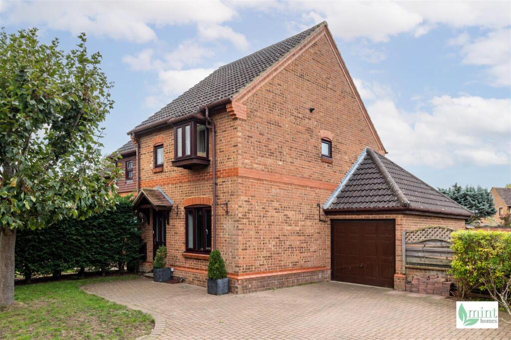 Watermark - 24 Guernsey Close-24.jpg