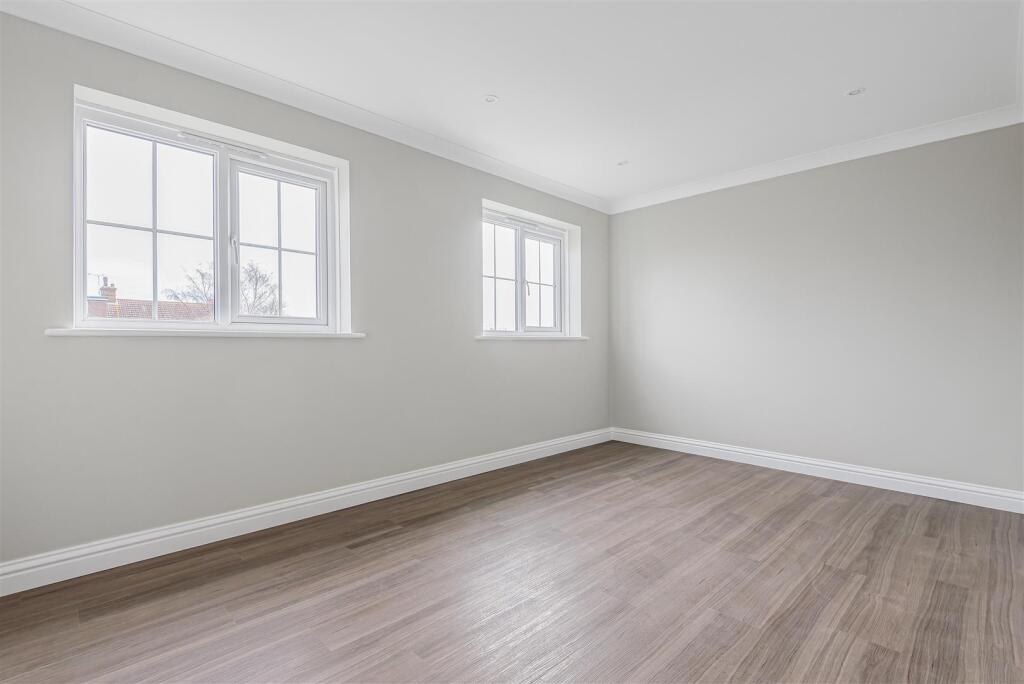 Cherry Tree Court, Pier Avenue