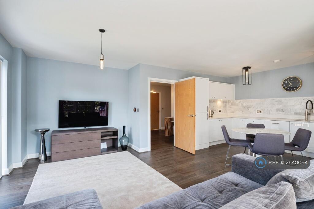 Kitchen/Lounge 3