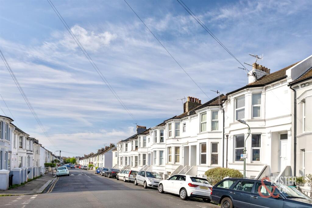 Westbourne Street, 144. Flat 2-012(1).jpg