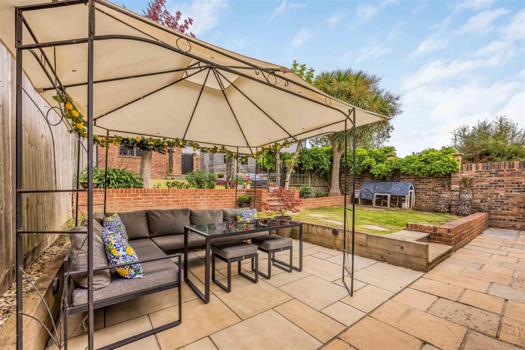 97 Woodfield Avenue, Drayton-Small-PorticoMarketin