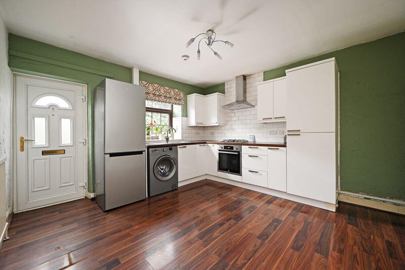 Kitchen dining space