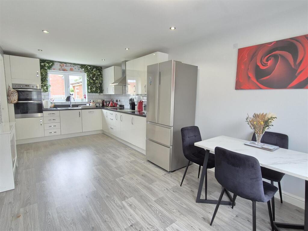 Kitchen Diner