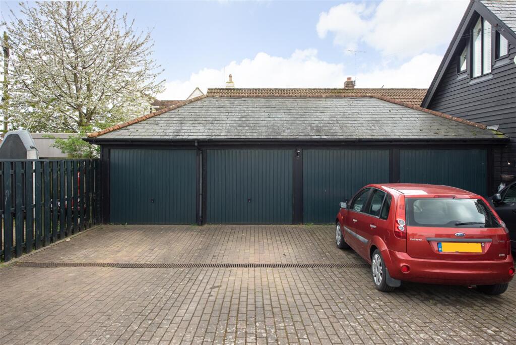 North Quay, Conyer, Sittingbourne