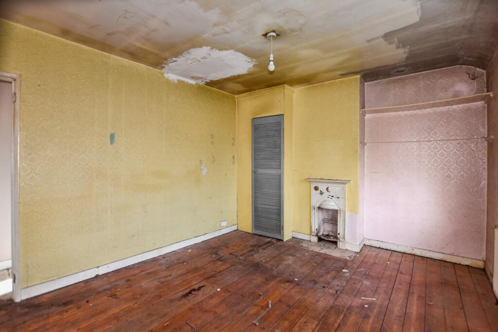 23 Heath Road, Crayford, Dartford, DA1 3NP