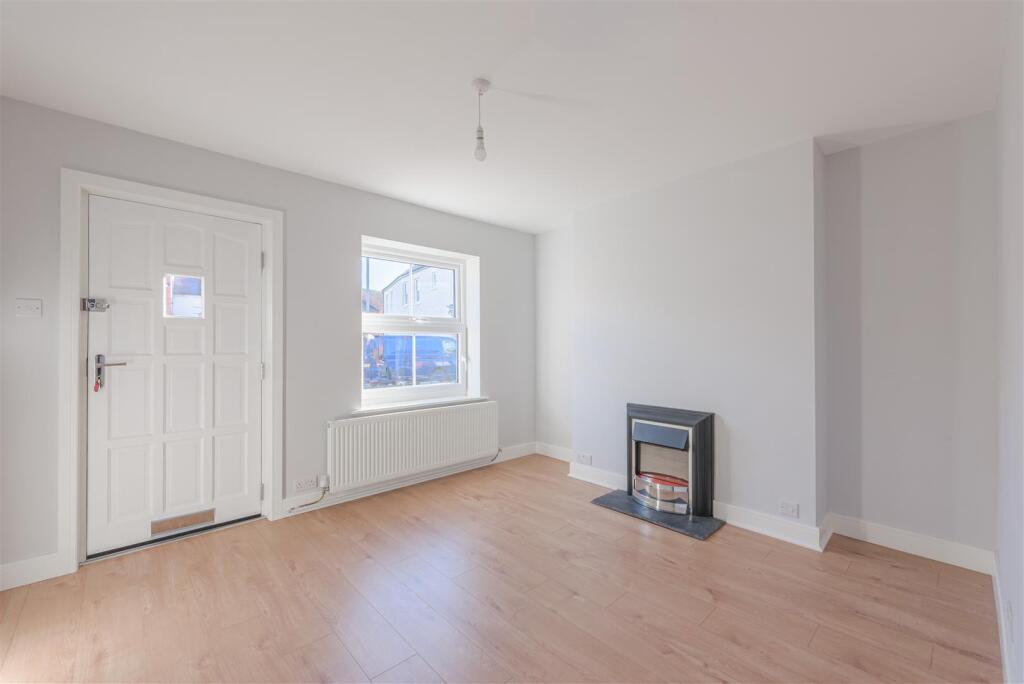 11 Derby Road, Ashby
