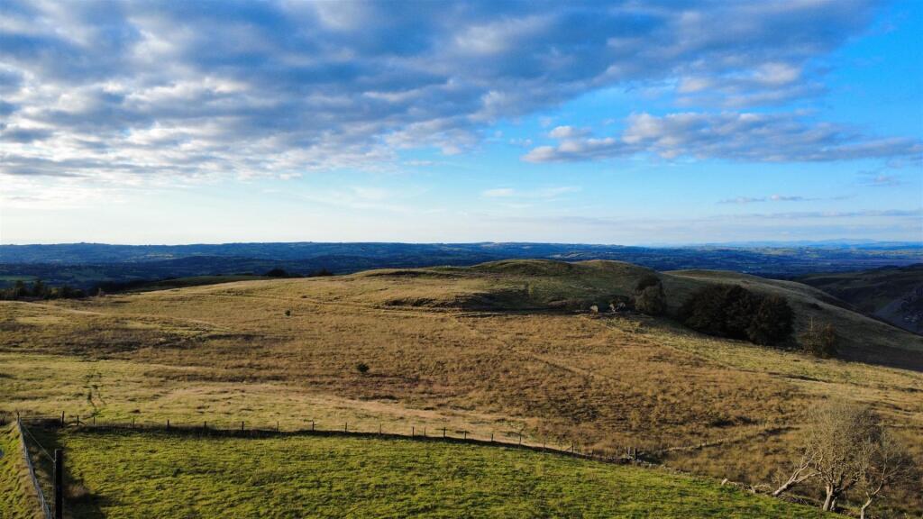 dji_fly_20250923_175430_859_1758704173716_photo_op