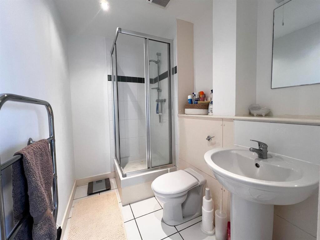 Master Bedroom Ensuite