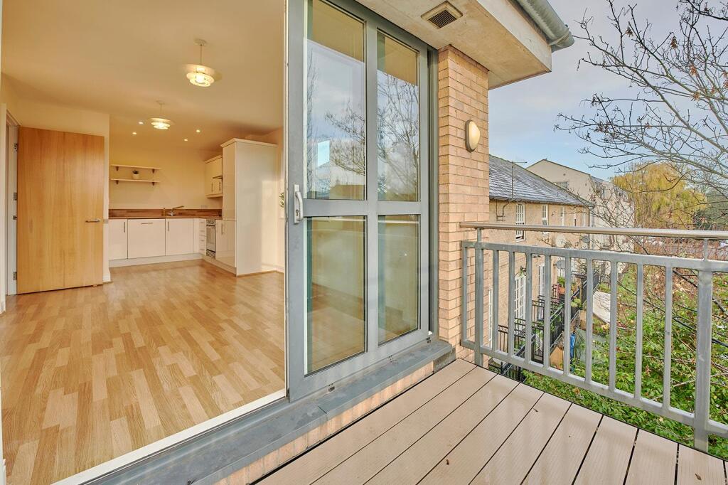 Open Plan Living Room/Kitchen