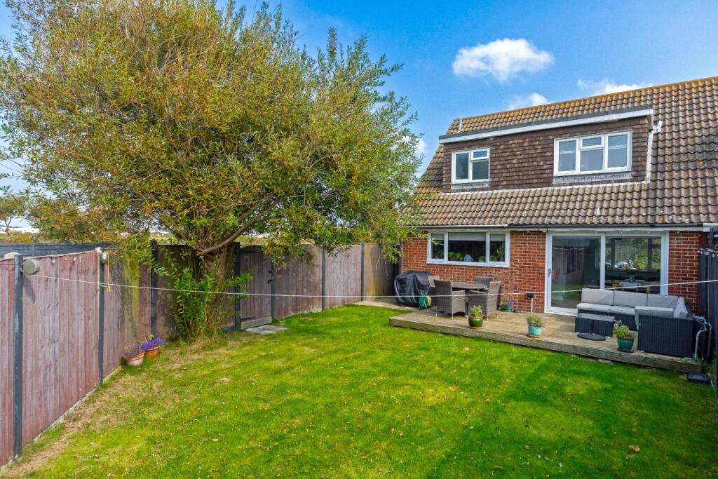 2 Sussex Close_22.JPG