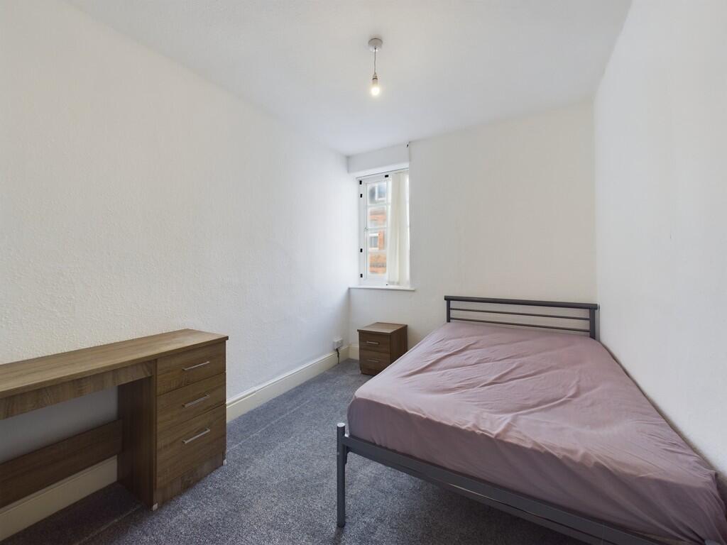 CAM03974G0-PR0105...