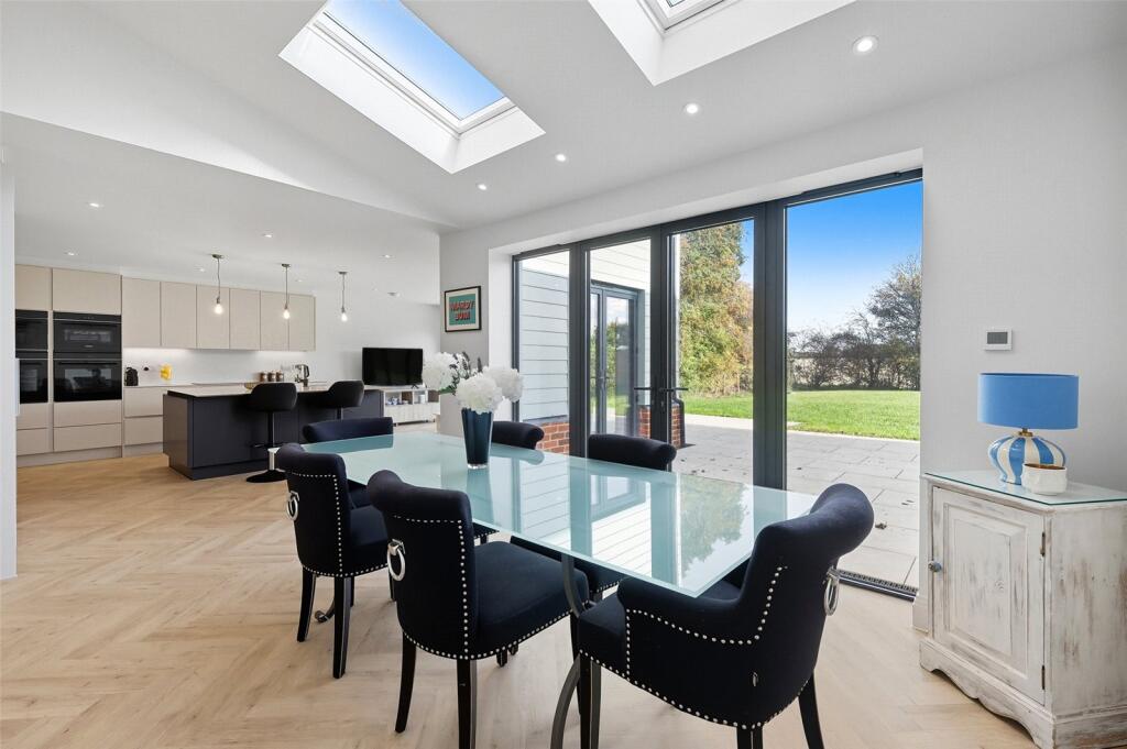 Kitchen/Dining