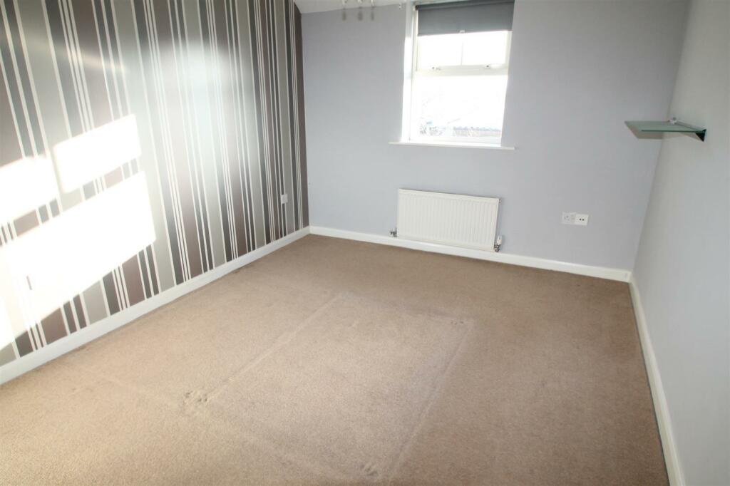 malting bedroom 2 2.jpg