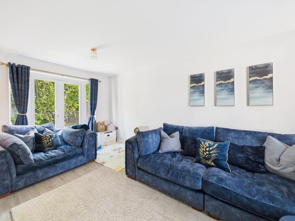 CAM05192G0-PR0138-STILL006