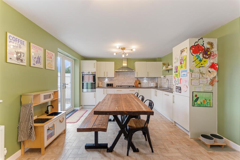 Kitchen Diner