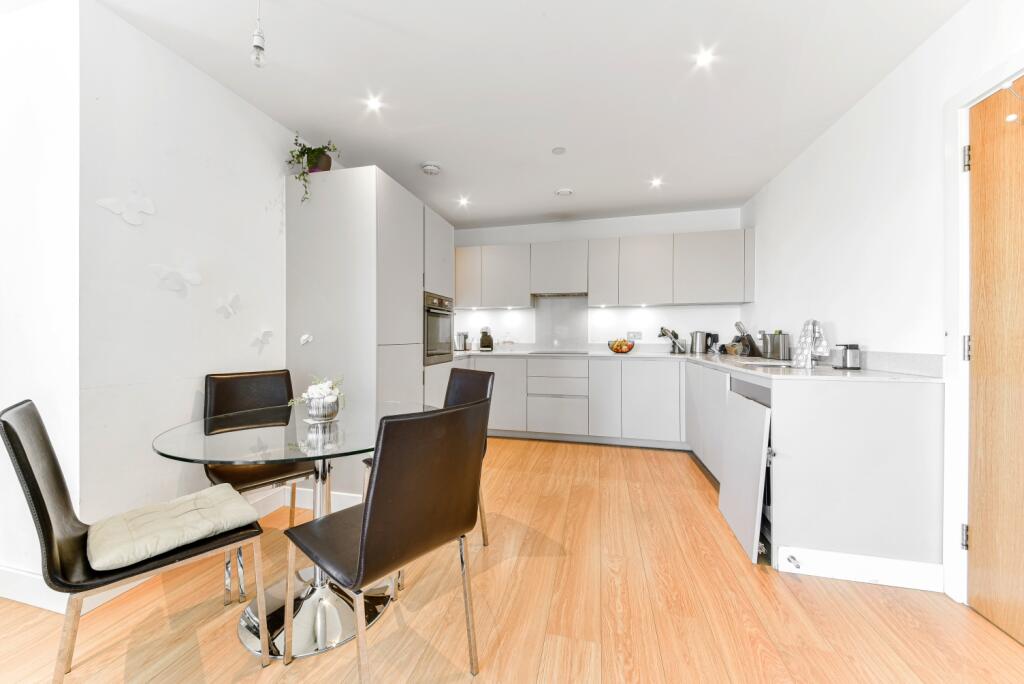 Kitchen - Santina Bu