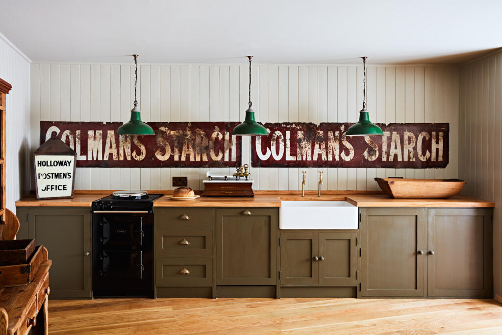 318387 - 2Steven Joyce-JOS2025042D00032.jpg