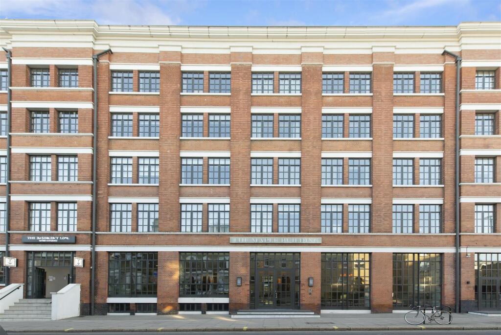 52085 Hi res (16).jpg