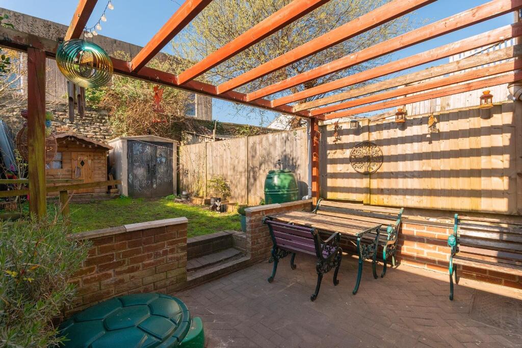 0B5SEE - External D.jpg