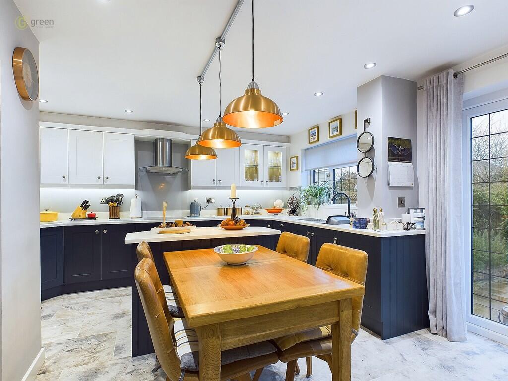 CAM03830G0-PR0116...