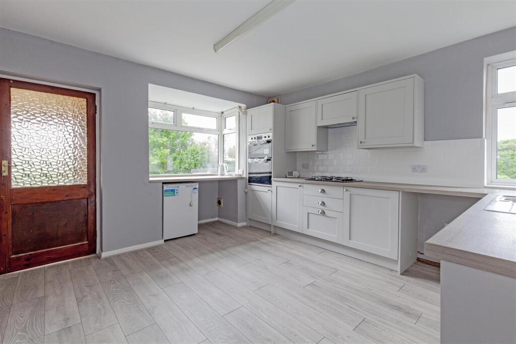 Superb Re-fitted Kitchen