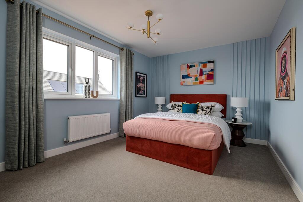 A second double bedroom means you don't need to compromise on space