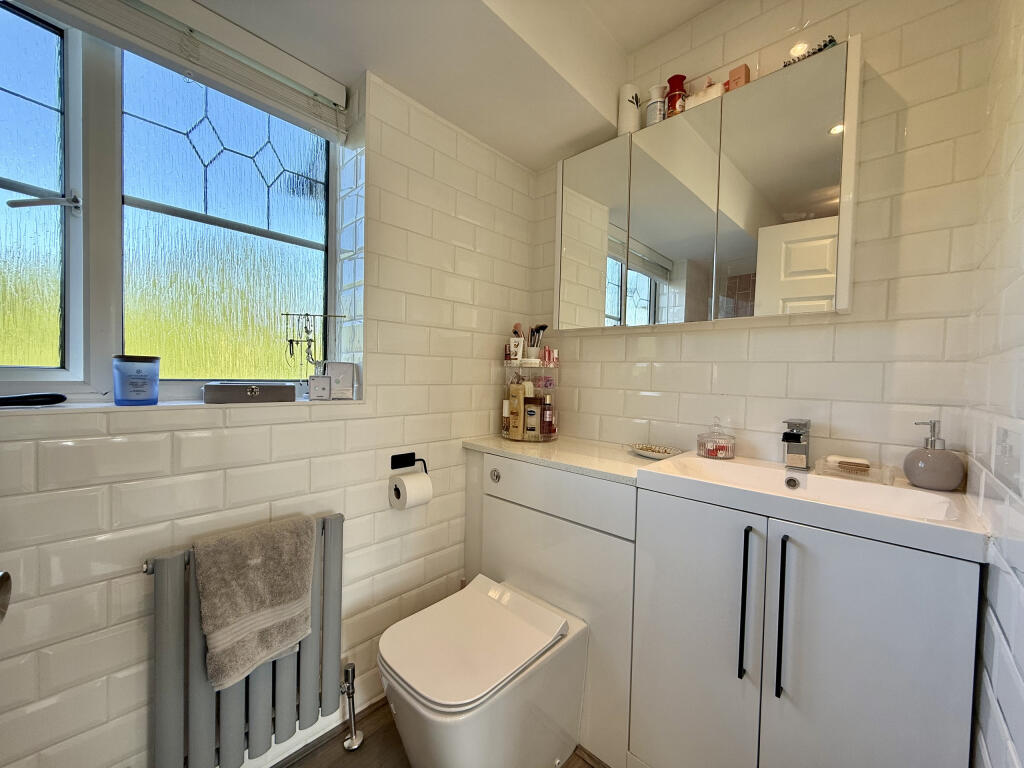 Bedroom Two En-suite