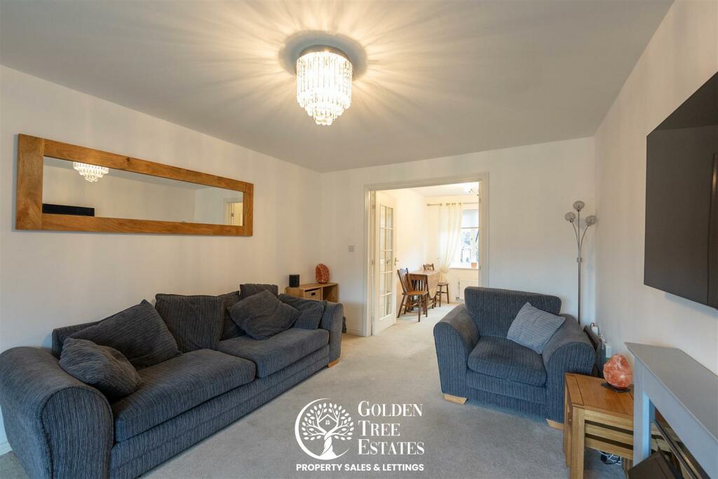Living Room 4.jpg