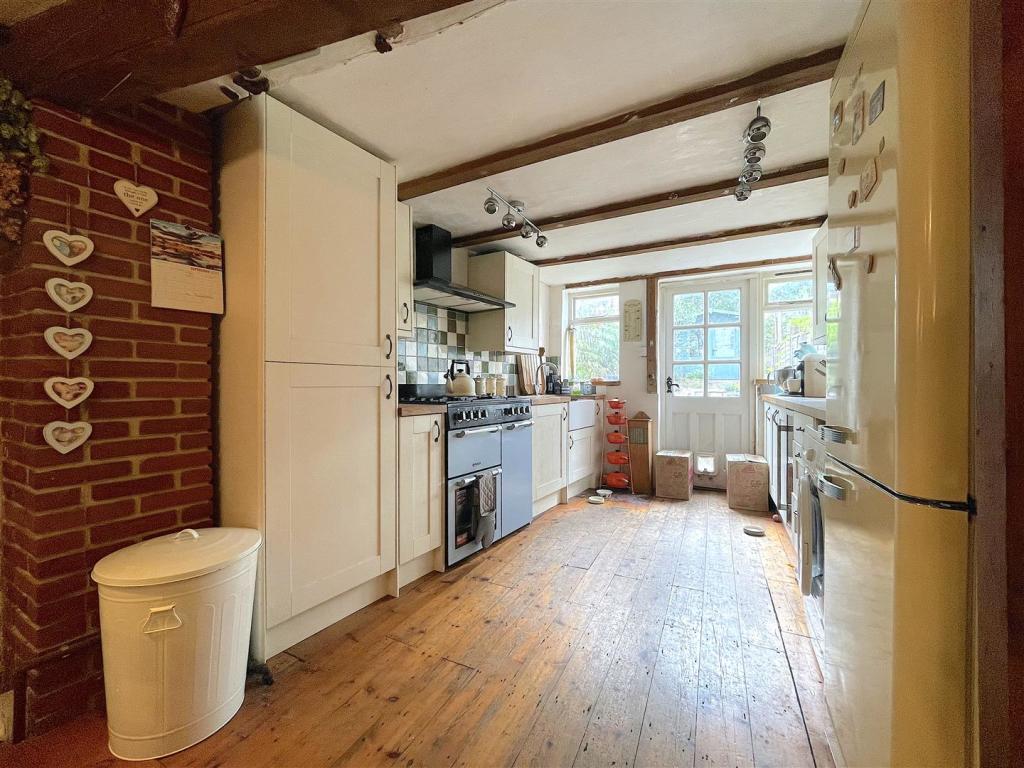 Kitchen (1).jpeg
