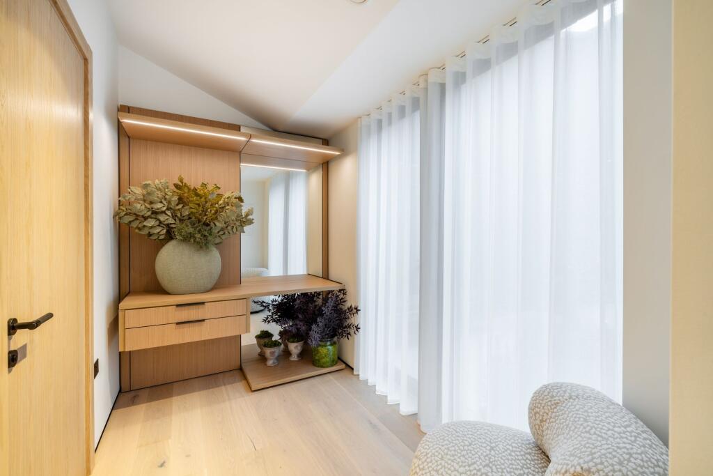 Dressing area