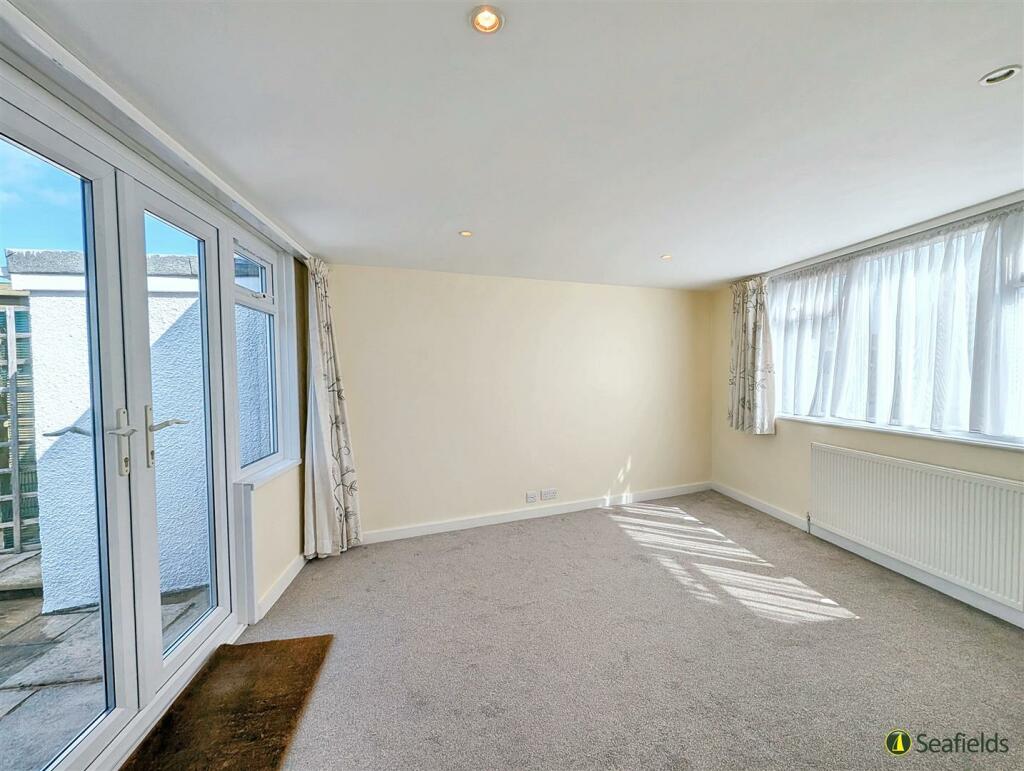 Bedroom 3 / Sun Room
