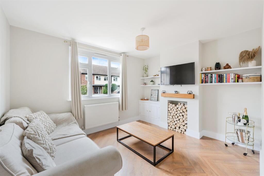 MIDDLE LANE (10).jpg