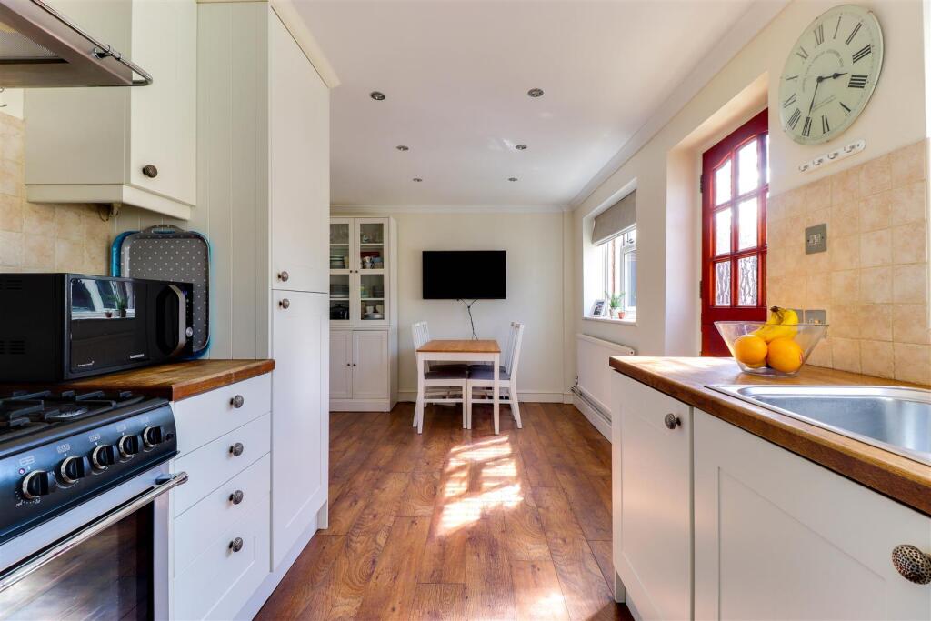 Kitchen diner 1.5.jpg