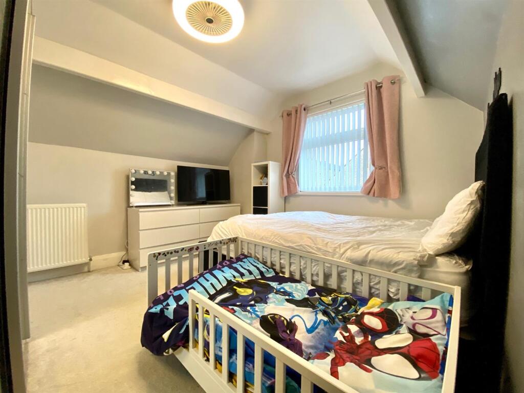 bedroom 3.jpg