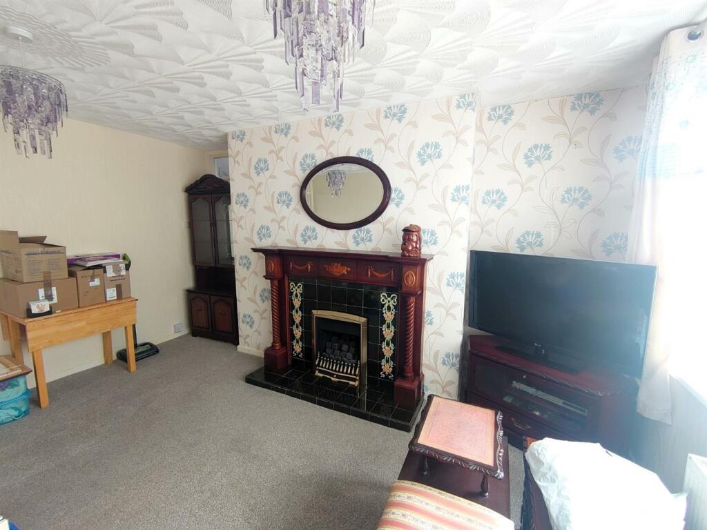 Living Room b.JPG