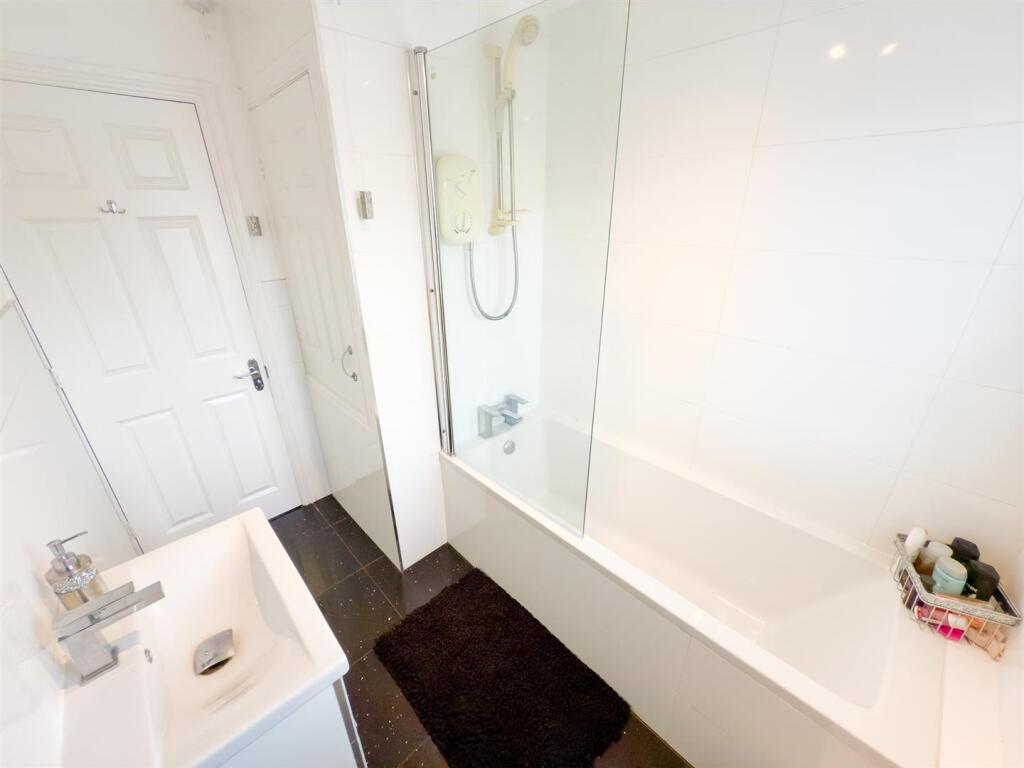 20 Woodside Avenue (17).jpg