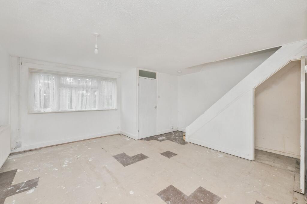 24 Milton Dene, Hemel Hempstead, HP2 7PE