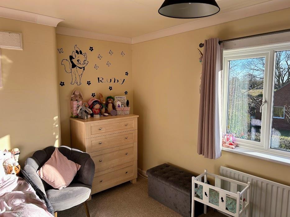 BEDROOM 2