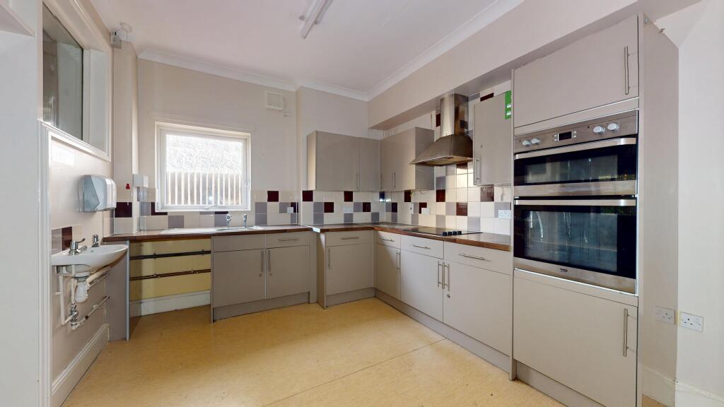 4 &amp; 6 Rosswood Gardens, Wallington SM6 8QZ